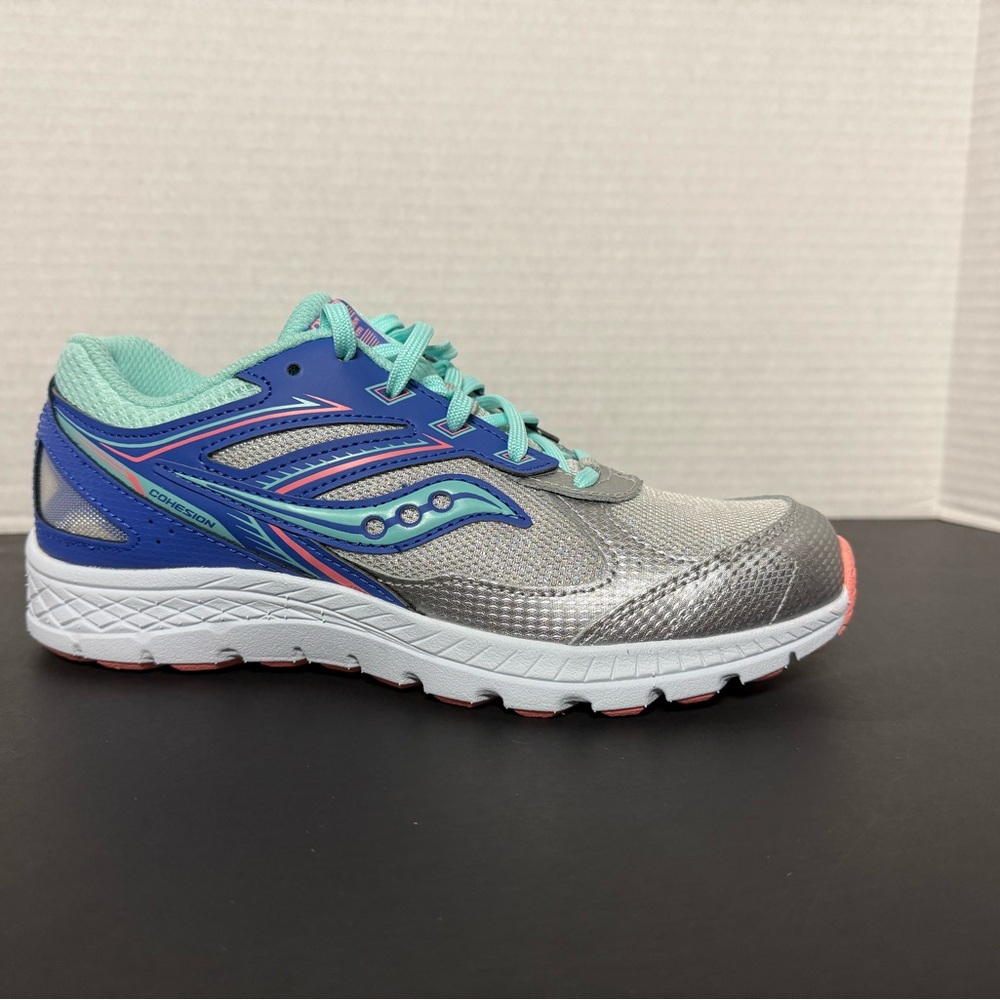 New Saucony Athletic Shoes Big kid size 7/Women’s size 8.5 reference size charts